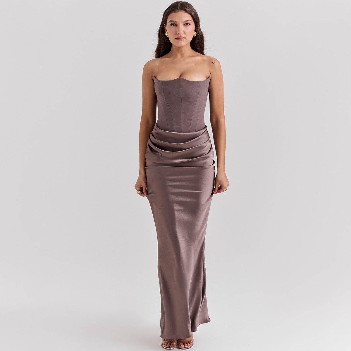 Robe de soirée « Ombre Nue » – Chic & Subtilement Provocante