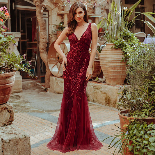 Robe de soirée « Reine de Minuit » – Fendue & Magnétique