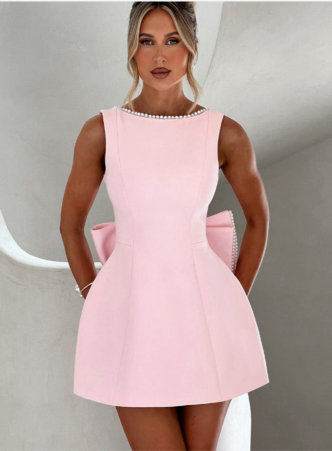 Robe de soirée « Céleste » – Perles Délicates, Dos Nu, Charme Raffiné