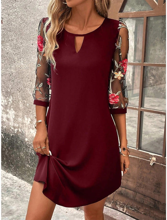Robe Élégante « Soléa » – Dentelle & Cintrée