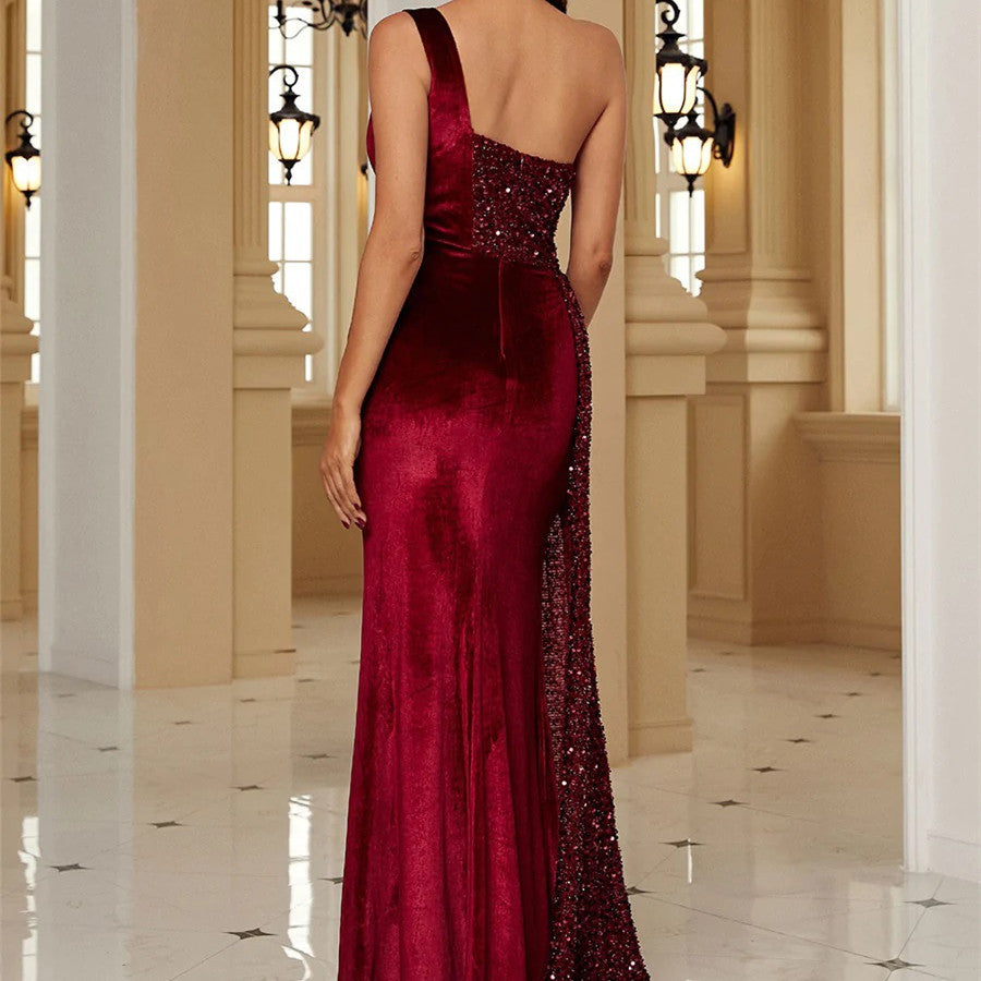 Robe de soirée « Signature Nue » – Élancée & Sensuelle