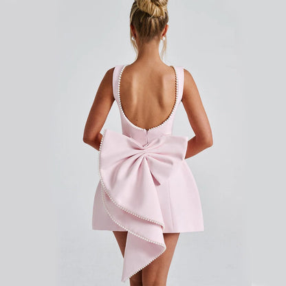 Robe de soirée « Céleste » – Perles Délicates, Dos Nu, Charme Raffiné