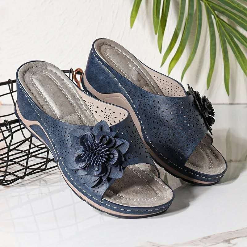 Retro Hollow Flower Heightening Sandals