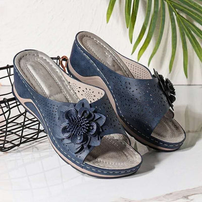 Retro Hollow Flower Heightening Sandals