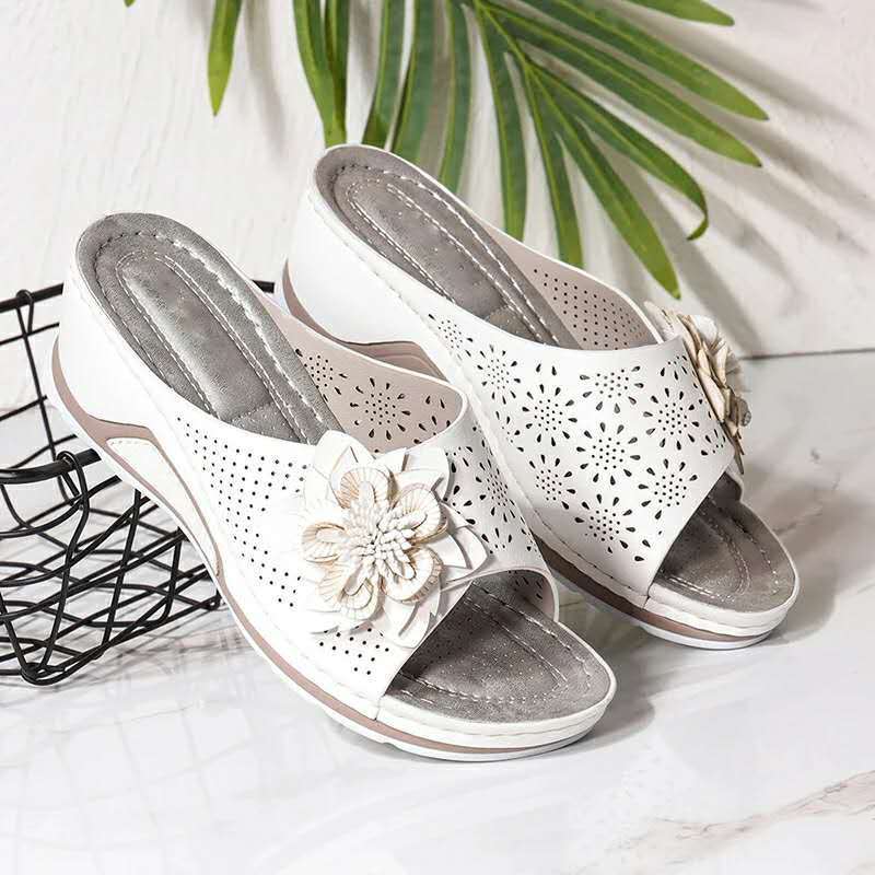 Retro Hollow Flower Heightening Sandals