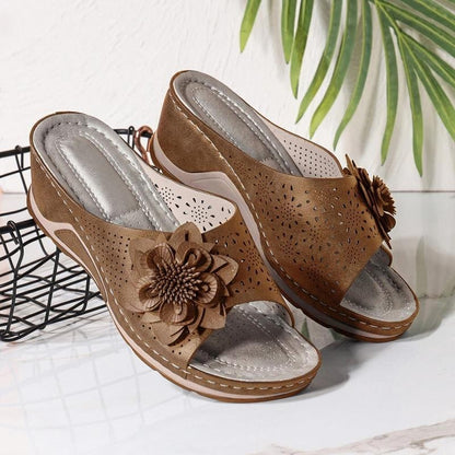 Retro Hollow Flower Heightening Sandals
