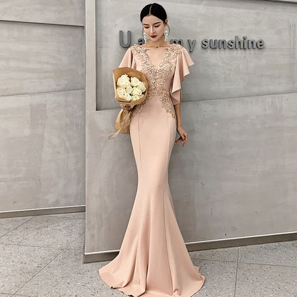 Robe de soirée « L’Impériale » – Prestige & Charisme