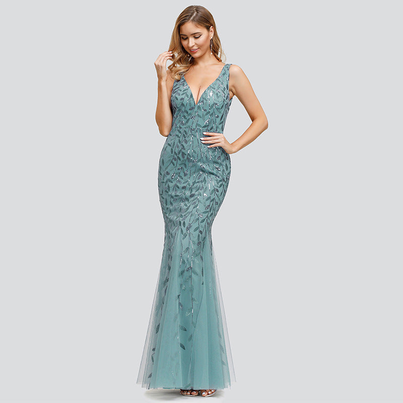 Robe de soirée « Reine de Minuit » – Fendue & Magnétique