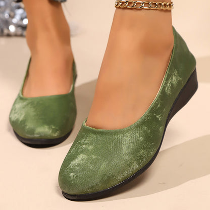 Women's Plus Size Shallow Mouth Solid Color Casual Flat Shoes