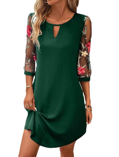 Robe Élégante « Soléa » – Dentelle & Cintrée