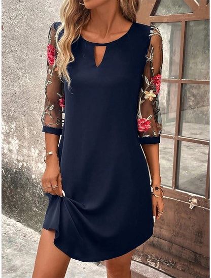 Robe Élégante « Soléa » – Dentelle & Cintrée